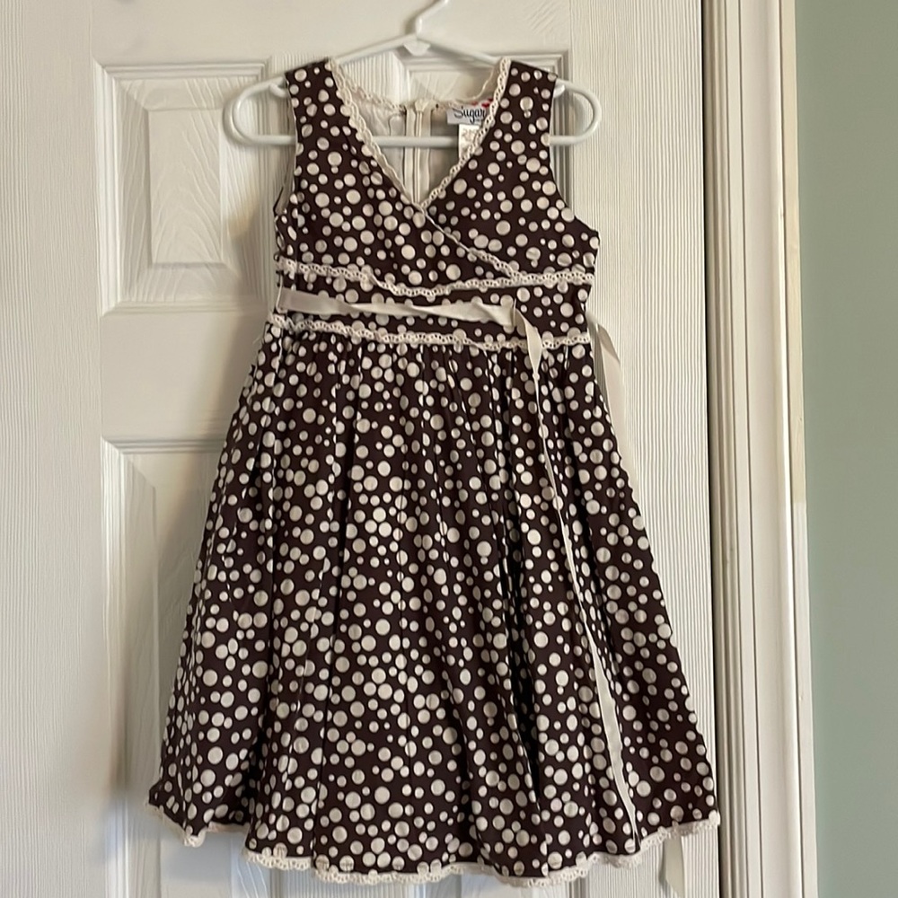 Flouncy polka dot dress!